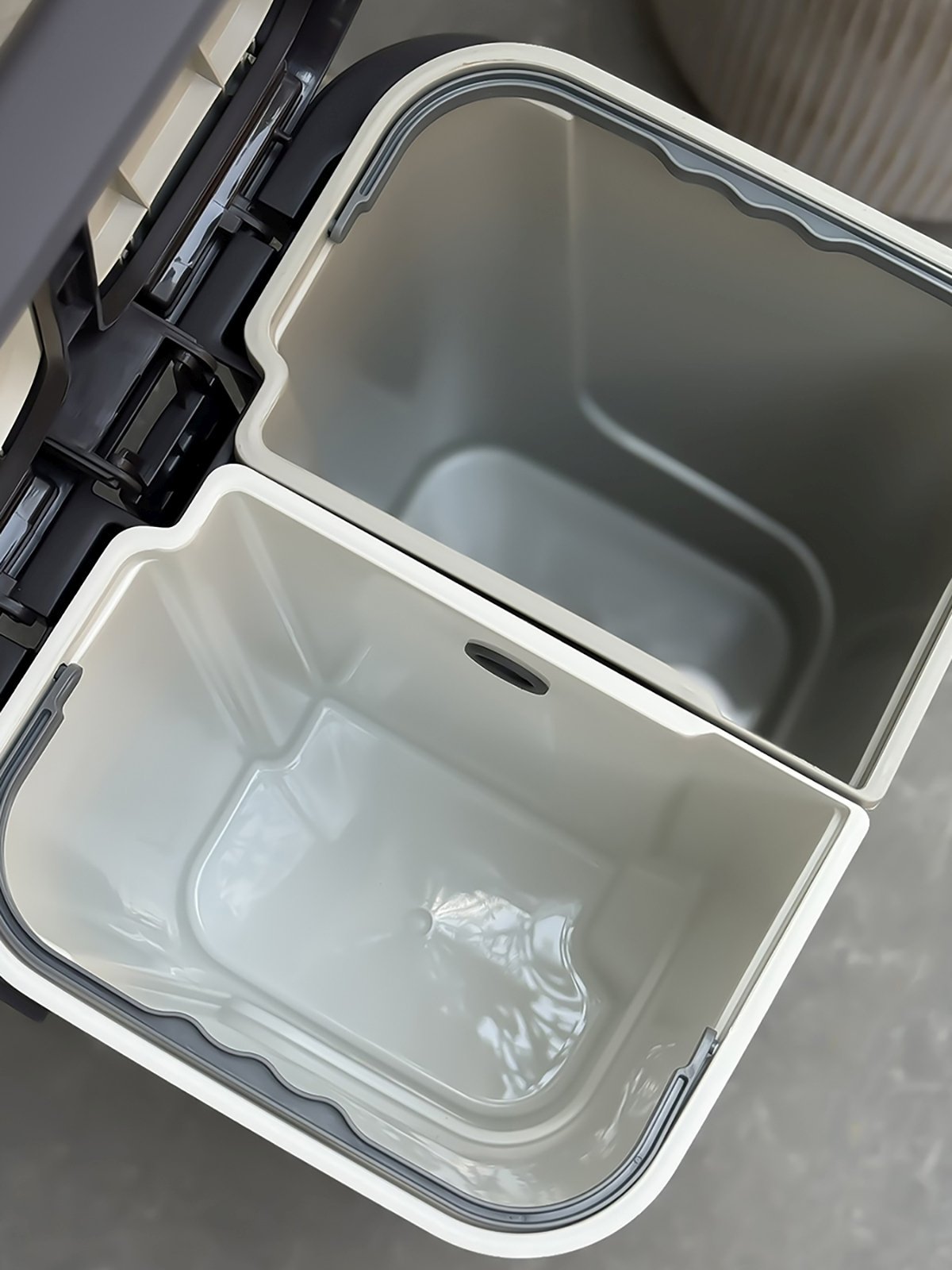 Відро для сортування сміття з кришкою та педаллю 10+10L