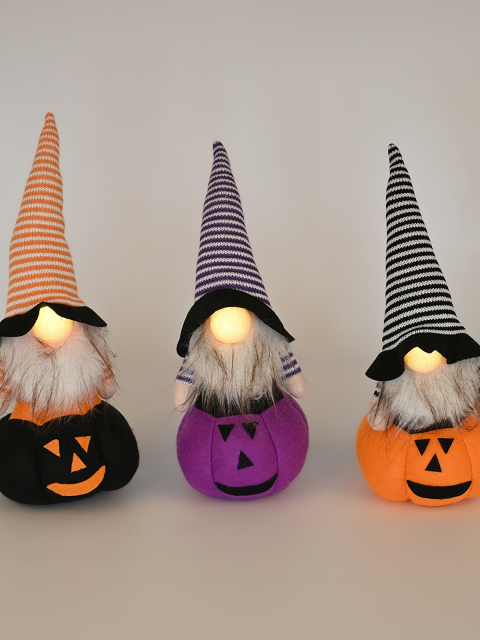 Игрушка мягкая с подсветкой "HALLOWEEN GNOME"