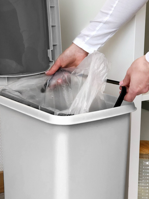 Відро для сміття з кришкою та педаллю 20L
